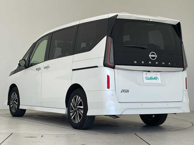 日産 セレナ ハイウェイスター V 愛知県 2024(令6)年 1.9万km プリズムホワイト プロパイロット/純正9型ナビ/全方位カメラ/両側パワースライドドア/レーダークルーズコントロール/バックカメラ/コーナーセンサー/純正アルミホイール/ブラインドスポットモニター/LEDヘッドライト/パドルシフト/インテリジェントミラー/リアオートエアコン/オートマチックハイビーム/ドライブレコーダー/ETC/衝突軽減システム/Bluetooth/ステアリングスイッチ/スマートキー/プッシュスタート