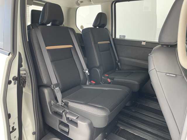 日産 セレナ ハイウェイスター V 愛知県 2024(令6)年 1.9万km プリズムホワイト プロパイロット/純正9型ナビ/全方位カメラ/両側パワースライドドア/レーダークルーズコントロール/バックカメラ/コーナーセンサー/純正アルミホイール/ブラインドスポットモニター/LEDヘッドライト/パドルシフト/インテリジェントミラー/リアオートエアコン/オートマチックハイビーム/ドライブレコーダー/ETC/衝突軽減システム/Bluetooth/ステアリングスイッチ/スマートキー/プッシュスタート