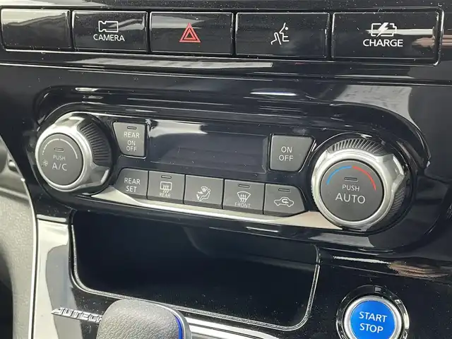 日産 セレナ e-パワー オーテック スポーツスペック 滋賀県 2020(令2)年 2.6万km ダークメタルグレー 純正10インチナビ/(CD/DVD/Bluetooth/フルセグTV)/プロパイロット/全方位カメラ/クリアランスソナー/レーダークルーズコントロール/ETC/両側パワースライドドア/ブラインドスポットモニター/デジタルインナーミラー/ドライブレコーダー/シートヒーター/ステアリングヒーター/オートライト/LEDヘッドライト/スペアキー