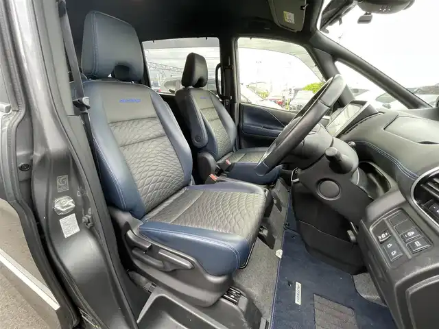 日産 セレナ e-パワー オーテック スポーツスペック 滋賀県 2020(令2)年 2.6万km ダークメタルグレー 純正10インチナビ/(CD/DVD/Bluetooth/フルセグTV)/プロパイロット/全方位カメラ/クリアランスソナー/レーダークルーズコントロール/ETC/両側パワースライドドア/ブラインドスポットモニター/デジタルインナーミラー/ドライブレコーダー/シートヒーター/ステアリングヒーター/オートライト/LEDヘッドライト/スペアキー