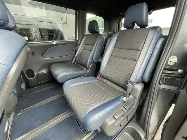 日産 セレナ e-パワー オーテック スポーツスペック 滋賀県 2020(令2)年 2.6万km ダークメタルグレー 純正10インチナビ/(CD/DVD/Bluetooth/フルセグTV)/プロパイロット/全方位カメラ/クリアランスソナー/レーダークルーズコントロール/ETC/両側パワースライドドア/ブラインドスポットモニター/デジタルインナーミラー/ドライブレコーダー/シートヒーター/ステアリングヒーター/オートライト/LEDヘッドライト/スペアキー