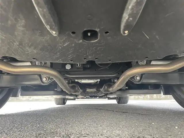 レクサス ＩＳ 300h Fスポーツ 佐賀県 2023(令5)年 2万km ホワイトノーヴァガラスフレーク サンルーフ/オレンジキャリパー/リアスポイラー/レクサスセーフティシステム/・プリクラッシュセーフティ/・レーダークルーズコントロール/・レーントレーシングアシスト/・オートマチックハイビーム/ブラインドスポットモニター/クリアランスソナー/純正10.3型ナビ/・パノラミックビューモニター/・フルセグTV/BT/CD/DVD/・TVキャンセラー/純正19インチAW/三眼LEDヘッドライト/白黒革シート/パワーシート/D席シートメモリ/シートベンチレーション/シートヒーター/革巻きステアリング/パドルシフト/ステアリングヒーター/電動コラム/電動パーキングスイッチ/ETC2.0/インナーミラー型前後ドラレコ/GPSレーダー探知機/カードキー/スペアキー×1/取扱説明書/保証書