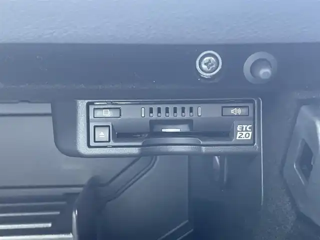 レクサス ＩＳ 300h Fスポーツ 佐賀県 2023(令5)年 2万km ホワイトノーヴァガラスフレーク サンルーフ/オレンジキャリパー/リアスポイラー/レクサスセーフティシステム/・プリクラッシュセーフティ/・レーダークルーズコントロール/・レーントレーシングアシスト/・オートマチックハイビーム/ブラインドスポットモニター/クリアランスソナー/純正10.3型ナビ/・パノラミックビューモニター/・フルセグTV/BT/CD/DVD/・TVキャンセラー/純正19インチAW/三眼LEDヘッドライト/白黒革シート/パワーシート/D席シートメモリ/シートベンチレーション/シートヒーター/革巻きステアリング/パドルシフト/ステアリングヒーター/電動コラム/電動パーキングスイッチ/ETC2.0/インナーミラー型前後ドラレコ/GPSレーダー探知機/カードキー/スペアキー×1/取扱説明書/保証書