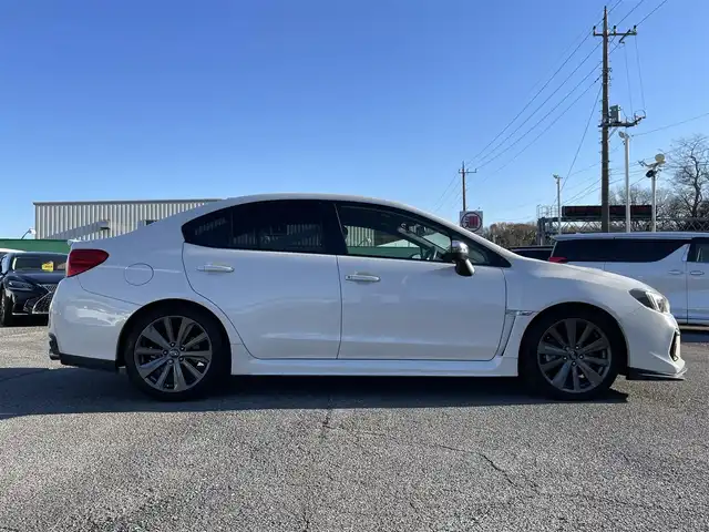 スバル ＷＲＸ Ｓ４ 2．0GT アイサイト 千葉県 2017(平29)年 4.3万km クリスタルホワイトP STiエアロ/アイサイト/・衝突軽減ブレーキ/・レーンキープアシスト/・後退速度リミッター/・先行車発進お知らせ/・アイサイトアシストモニター/・リバースオートマチックブレーキ/・アダプティブクルーズコントロール/社外8インチSDナビ【AVIC-RL900】/・CD/DVD/MSV/Bluetooth/フルセグTV/バックカメラ/前席パワーシート/前席シートヒーター/コーナーセンサー/純正LEDヘッドライト/フォグランプ/純正18インチアルミホイール/パドルシフト/オートブレーキホールド/社外前後ドライブレコーダー【KZR-S100W】/ETC/本革巻きステアリング/新車時保証書＆取扱説明書