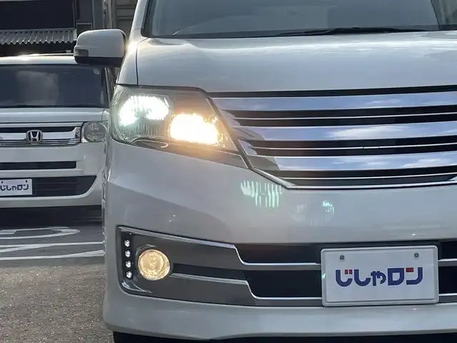日産 セレナ ライダー 大阪府 2011(平23)年 5.9万km ブリリアントホワイトパール (株)IDOMが運営する【じしゃロン東大阪店】の自社ローン専用車両になります。こちらは現金またはオートローンご利用時の価格です。自社ローンご希望の方は別途その旨お申付け下さい/純正ナビ/フルセグTV/バックカメラ/横滑り防止装置/クルーズコントロール/ドライブレコーダー/プッシュスタート＆スマートキー/パワースライドドア/ETC/純正AW/オートライト/HIDヘッドライト/フォグランプ/取説（車両・ナビ）/保証書