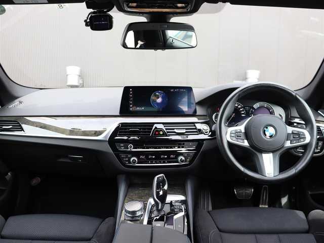 ＢＭＷ ５２３ｄ 長野県 2020(令2)年 4.2万km シルバー ＡＣＣ/衝突軽減ブレーキ/レーンディパチャーＷ/ヘッドアップＤ/純正ナビ/バックカメラ/パークディスタンスＣ/ＬＥＤライト/純正１８ＡＷ