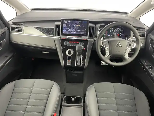 三菱 デリカＤ：５ シャモニー 埼玉県 2025(令7)年 0.1万km未満 黒Ⅱ 登録済未使用車　ＡＬＰＩＮＥ１１型ナビ　マルチアラウンドビューカメラ　パワーシート　シートヒーター　ステアリングヒーター　ＢＳＭ　パワーバックドア　両側電動スライド　ＬＥＤライト　レーダークルーズ