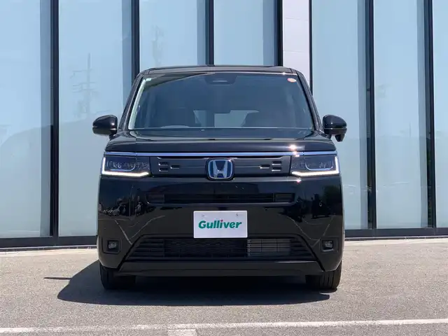 ホンダ ステップワゴン eHEV エアー 大阪府 2025(令7)年 0.1万km未満 クリスタルブラックパール 衝突軽減/両側パワースライドドア/レーダークルーズコントロール/ステアリングスイッチ/コーナーセンサー/横滑り防止装置/純正アルミホイール/プッシュスタート/スマートキー/ＵＳＢ/ＬＥＤライト