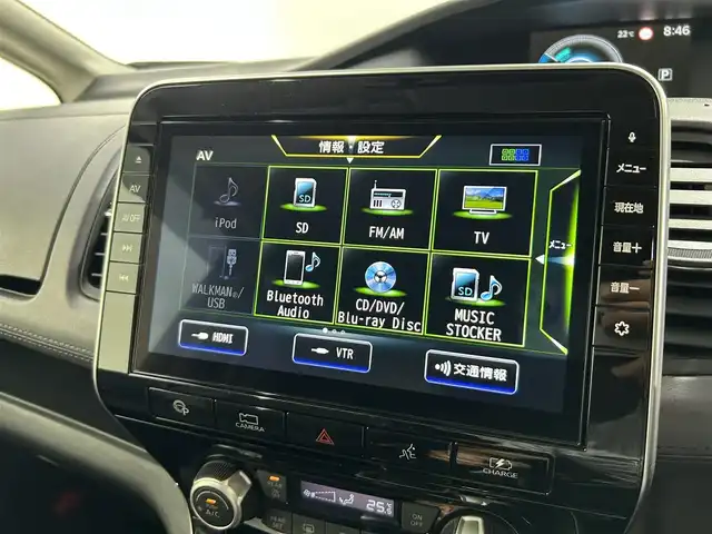 日産 セレナ e－パワー ハイウェイスター V 大阪府 2020(令2)年 4.4万km ダイヤモンドブラック ProPILOT 純正10incナビ(フルセグ/DVD再生/Bluetooth) 360カメラ ETC 後席モニター 革シート 衝突軽減 レーダークルコン クリアランスソナー パークアシスト ドラレコ
