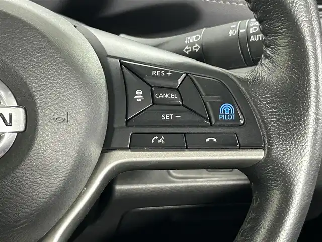 日産 セレナ e－パワー ハイウェイスター V 大阪府 2020(令2)年 4.4万km ダイヤモンドブラック ProPILOT 純正10incナビ(フルセグ/DVD再生/Bluetooth) 360カメラ ETC 後席モニター 革シート 衝突軽減 レーダークルコン クリアランスソナー パークアシスト ドラレコ