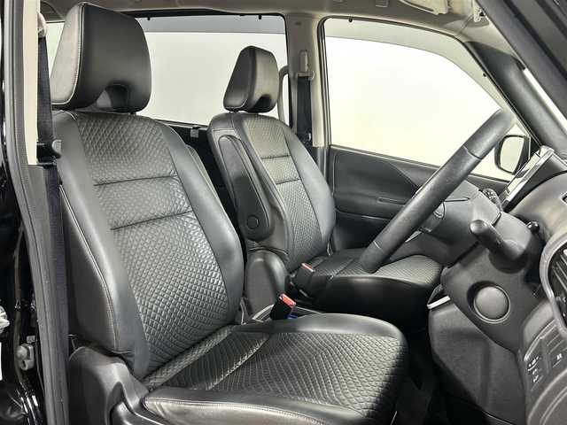 日産 セレナ e－パワー ハイウェイスター V 大阪府 2020(令2)年 4.4万km ダイヤモンドブラック ProPILOT 純正10incナビ(フルセグ/DVD再生/Bluetooth) 360カメラ ETC 後席モニター 革シート 衝突軽減 レーダークルコン クリアランスソナー パークアシスト ドラレコ