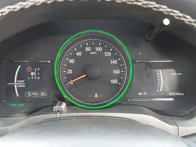 ホンダ ヴェゼル ハイブリッド RS ホンダセンシング 東京都 2018(平30)年 3.3万km プラチナホワイトパール 純正ナビ/フルセグ/バックカメラ/ビルトインETC/ドライブレコーダー/ハーフレザーシート/シートヒーター/衝突軽減ブレーキ/誤発進抑制機能/路外逸脱抑制機能/車線維持支援システム/アダプティブクルーズコントロール/プラズマクラスター技術搭載フルオートエアコン/スマートキー/LEDヘッドライト/純正18インチAW