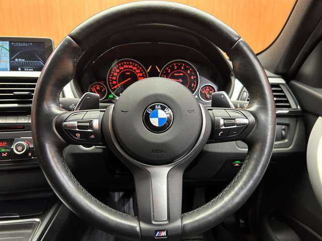 ＢＭＷ ３２０ｉ Mスポーツ 千葉県 2015(平27)年 1.7万km サファイアブラックP ＡＣＣ　/ワンオーナー　/純正ナビ　/バックカメラ　/衝突軽減ブレーキ　/メモリーパワーシート　/キセノンヘッドライト　/オートライト　/ＥＴＣ　/ＬＤＷ　/純正ナビ１８インチＡＷ　/パドルシフト　/電動リアゲート