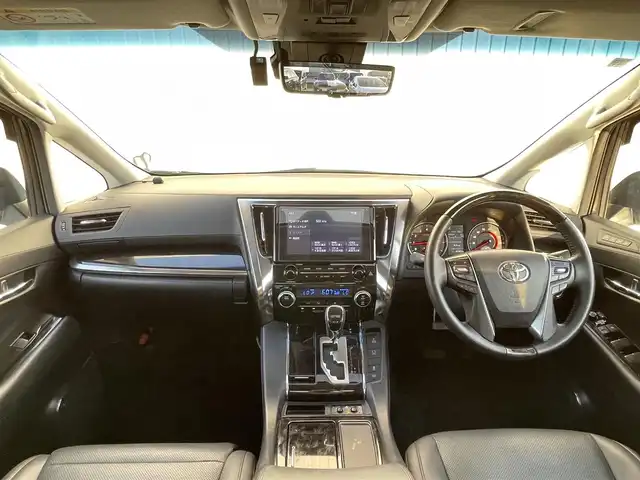 トヨタ アルファード S Cパッケージ 滋賀県 2022(令4)年 4.2万km ホワイトパールクリスタルシャイン ワンオーナー/サンルーフ/モデリスタフルエアロ/9型ディスプレイオーディオ/・ナビ機能/・フルセグTV/・Bluetooth/・CD/・DVD/後席モニター/バックカメラ/ドラレコ/デジタルインナーミラー/ETC/両側電動ドア/電動リアゲート/レザーシート/前席パワーシート/前席シートヒーター/前席エアーシート/オットマン/シートメモリー/ハンドルヒーター/前後コーナーセンサー/レーダークルーズコントロール/プリクラッシュセーフティー/ドライバー異常時対応システム/横滑り防止装置/レーントレーシングアシスト/ロードサインアシスト/オートマチックハイビーム/盗難防止装置/電格ウィンカーミラー/フォグランプ/スマートキー/スペアキー