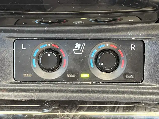 トヨタ アルファード S Cパッケージ 滋賀県 2022(令4)年 4.2万km ホワイトパールクリスタルシャイン ワンオーナー/サンルーフ/モデリスタフルエアロ/9型ディスプレイオーディオ/・ナビ機能/・フルセグTV/・Bluetooth/・CD/・DVD/後席モニター/バックカメラ/ドラレコ/デジタルインナーミラー/ETC/両側電動ドア/電動リアゲート/レザーシート/前席パワーシート/前席シートヒーター/前席エアーシート/オットマン/シートメモリー/ハンドルヒーター/前後コーナーセンサー/レーダークルーズコントロール/プリクラッシュセーフティー/ドライバー異常時対応システム/横滑り防止装置/レーントレーシングアシスト/ロードサインアシスト/オートマチックハイビーム/盗難防止装置/電格ウィンカーミラー/フォグランプ/スマートキー/スペアキー