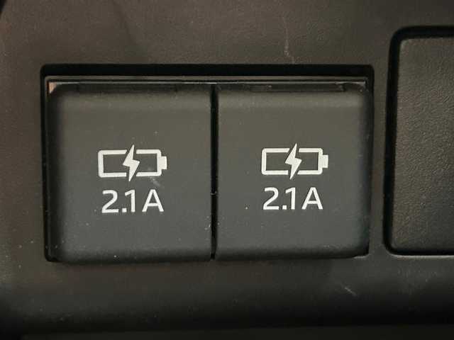 トヨタ ヴォクシー ZS 煌Ⅲ 静岡県 2020(令2)年 2.1万km 黒 トヨタセーフティセンス/純正１０型ＳＤナビ/ＤＶＤ再生/フルセグＴＶ/バックカメラ/後席モニター/ＥＴＣ２．０/両側電動スライドドア/ＰＫＳＢ/クルコン/オートハイビーム/ＬＥＤヘッド/純正１６ＡＷ