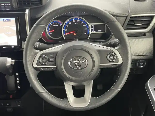 トヨタ ルーミー カスタムG－T 岡山県 2023(令5)年 3.6万km パールホワイトⅢ ワンオーナー		/純正９インチナビ/【ナビ/フルセグ/Bluetooth/DVD/】	/パノラミックビューモニター/追従型クルーズコントロール	/オートハイビーム	/LEDヘッドライト（AUTO機能付き）	/ビルトインETC	/前席シートヒーター	/運転席パワーシート	/衝突軽減ブレーキシステム	/車線逸脱防止システム	/横滑り防止装置	/踏み間違い防止装置/純正15インチアルミ	/コーナーセンサー（前後）	/純正フロアマット	/ステアリングスイッチ	/ISOFIX/チルトステアリング/シートリフター/シートバックテーブル/ウィンカーミラー/ドアバイザー	/プッシュスタート	/取扱説明書	/新車保証書/スペアキー×１