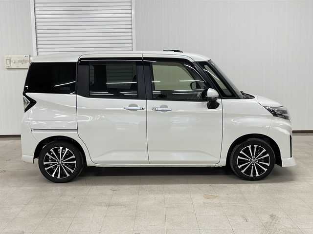 トヨタ ルーミー カスタムG－T 熊本県 2023(令5)年 3.6万km パールホワイトⅢ ワンオーナー		/純正９インチナビ/【ナビ/フルセグ/Bluetooth/DVD/】	/パノラミックビューモニター/追従型クルーズコントロール	/オートハイビーム	/LEDヘッドライト（AUTO機能付き）	/ビルトインETC	/前席シートヒーター	/運転席パワーシート	/衝突軽減ブレーキシステム	/車線逸脱防止システム	/横滑り防止装置	/踏み間違い防止装置/純正15インチアルミ	/コーナーセンサー（前後）	/純正フロアマット	/ステアリングスイッチ	/ISOFIX/チルトステアリング/シートリフター/シートバックテーブル/ウィンカーミラー/ドアバイザー	/プッシュスタート	/取扱説明書	/新車保証書/スペアキー×１