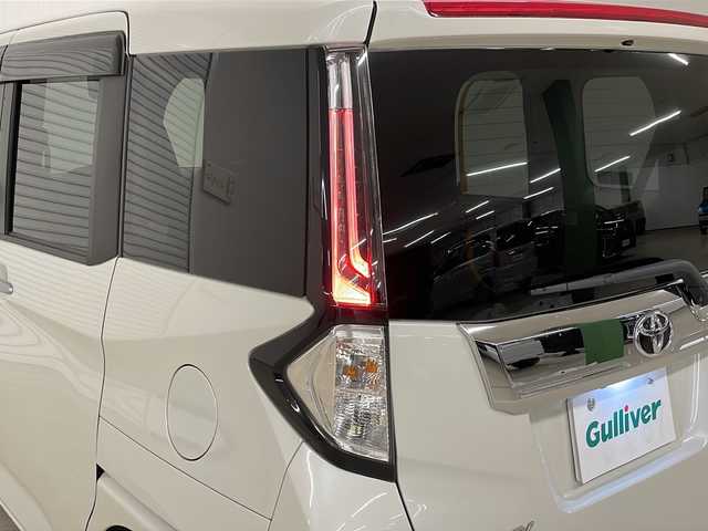 トヨタ ルーミー カスタムG－T 熊本県 2023(令5)年 3.6万km パールホワイトⅢ ワンオーナー		/純正９インチナビ/【ナビ/フルセグ/Bluetooth/DVD/】	/パノラミックビューモニター/追従型クルーズコントロール	/オートハイビーム	/LEDヘッドライト（AUTO機能付き）	/ビルトインETC	/前席シートヒーター	/運転席パワーシート	/衝突軽減ブレーキシステム	/車線逸脱防止システム	/横滑り防止装置	/踏み間違い防止装置/純正15インチアルミ	/コーナーセンサー（前後）	/純正フロアマット	/ステアリングスイッチ	/ISOFIX/チルトステアリング/シートリフター/シートバックテーブル/ウィンカーミラー/ドアバイザー	/プッシュスタート	/取扱説明書	/新車保証書/スペアキー×１