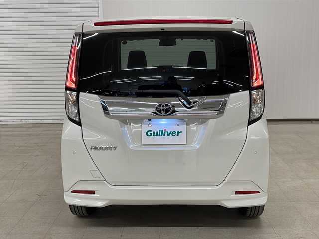 トヨタ ルーミー カスタムG－T 熊本県 2023(令5)年 3.6万km パールホワイトⅢ ワンオーナー		/純正９インチナビ/【ナビ/フルセグ/Bluetooth/DVD/】	/パノラミックビューモニター/追従型クルーズコントロール	/オートハイビーム	/LEDヘッドライト（AUTO機能付き）	/ビルトインETC	/前席シートヒーター	/運転席パワーシート	/衝突軽減ブレーキシステム	/車線逸脱防止システム	/横滑り防止装置	/踏み間違い防止装置/純正15インチアルミ	/コーナーセンサー（前後）	/純正フロアマット	/ステアリングスイッチ	/ISOFIX/チルトステアリング/シートリフター/シートバックテーブル/ウィンカーミラー/ドアバイザー	/プッシュスタート	/取扱説明書	/新車保証書/スペアキー×１