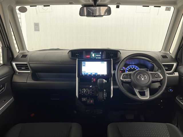 トヨタ ルーミー カスタムG－T 熊本県 2023(令5)年 3.6万km パールホワイトⅢ ワンオーナー		/純正９インチナビ/【ナビ/フルセグ/Bluetooth/DVD/】	/パノラミックビューモニター/追従型クルーズコントロール	/オートハイビーム	/LEDヘッドライト（AUTO機能付き）	/ビルトインETC	/前席シートヒーター	/運転席パワーシート	/衝突軽減ブレーキシステム	/車線逸脱防止システム	/横滑り防止装置	/踏み間違い防止装置/純正15インチアルミ	/コーナーセンサー（前後）	/純正フロアマット	/ステアリングスイッチ	/ISOFIX/チルトステアリング/シートリフター/シートバックテーブル/ウィンカーミラー/ドアバイザー	/プッシュスタート	/取扱説明書	/新車保証書/スペアキー×１