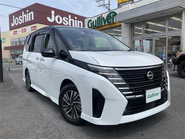 日産 セレナ ハイウェイスター V 滋賀県 2023(令5)年 2万km 黒Ⅱ ワンオーナー/車検8年2月まで/走行支援システム/・エマージェンシーブレーキ/・踏み間違い衝突防止アシスト/・車線逸脱警報・プロパイロット/・後側方車両検知警報/純正9インチナビ/Bluetooth、フルセグテレビ/アラウンドビューモニター/純正11インチフリップダウンモニター/純正前後ドライブレコーダー（ナビ連動）/純正ETC2.0/純正インテリジェントルームミラー/両側パワースライドドア/ハンズフリースライドドア/スペアキー有り/取扱説明書、保証書