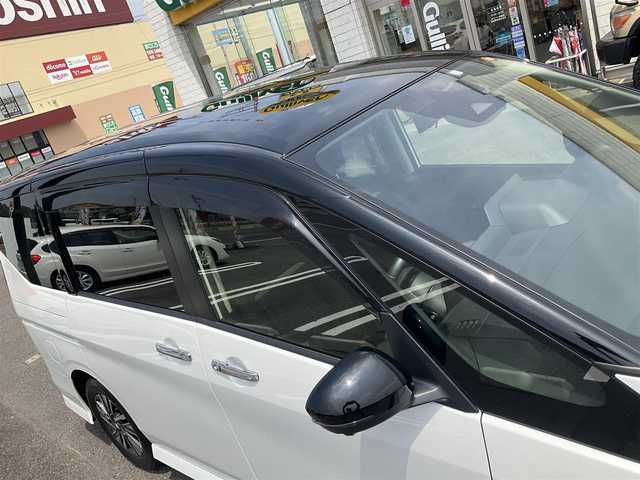 日産 セレナ ハイウェイスター V 滋賀県 2023(令5)年 2万km 黒Ⅱ ワンオーナー/車検8年2月まで/走行支援システム/・エマージェンシーブレーキ/・踏み間違い衝突防止アシスト/・車線逸脱警報・プロパイロット/・後側方車両検知警報/純正9インチナビ/Bluetooth、フルセグテレビ/アラウンドビューモニター/純正11インチフリップダウンモニター/純正前後ドライブレコーダー（ナビ連動）/純正ETC2.0/純正インテリジェントルームミラー/両側パワースライドドア/ハンズフリースライドドア/スペアキー有り/取扱説明書、保証書