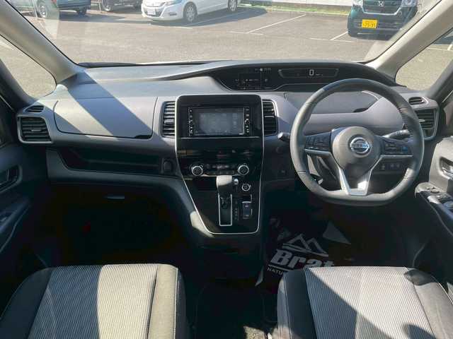 日産 セレナ ハイウェイスター V 宮崎県 2020(令2)年 4.8万km パール プロパイロット　/両側パワースライド　/フロアマット　/純正ナビ　/パーキングアシスト　/アラウンドビューモニター　/フリップダウンモニター