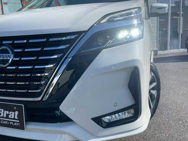 日産 セレナ ハイウェイスター V 宮崎県 2020(令2)年 4.8万km パール プロパイロット　/両側パワースライド　/フロアマット　/純正ナビ　/パーキングアシスト　/アラウンドビューモニター　/フリップダウンモニター