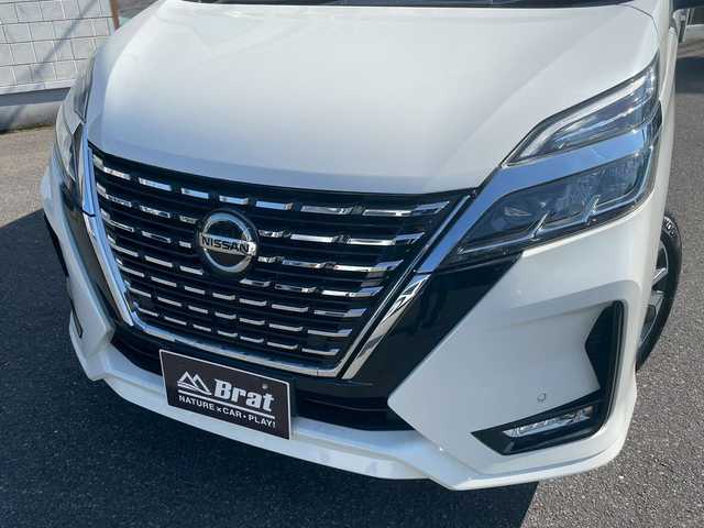 日産 セレナ ハイウェイスター V 宮崎県 2020(令2)年 4.8万km パール プロパイロット　/両側パワースライド　/フロアマット　/純正ナビ　/パーキングアシスト　/アラウンドビューモニター　/フリップダウンモニター