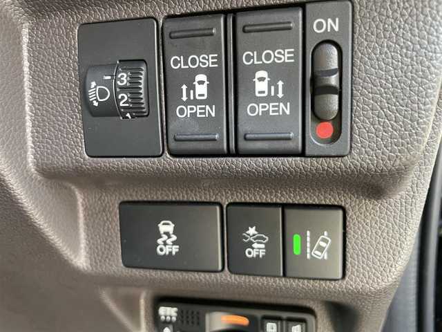 ホンダ フリード G 石川県 2022(令4)年 3.1万km 黒 純正メモリーナビ/バックカメラ/ビルトインETC/両側パワースライド/レーダークルーズ/ホンダセンシング/レーンキープ/前後ドライブレコーダー/ステアリングリモコン/スマートキー/プッシュスタート/電動ミラー/保証書/取説/スペアキー