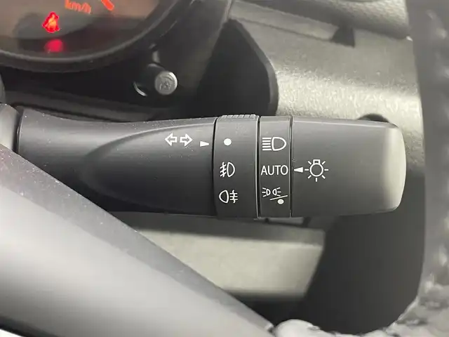 スズキ ジムニー ノマド FC 福井県 2025(令7)年 0.1千km アイボリーⅡ SUZUKI Safety Support/・デュアルセンサーブレーキサポート/・先行車発進お知らせ機能/・標識認識機能/・アダプティブクルーズコントロール/・車線逸脱警報機能/・ふらつき警報機能/・誤発進抑制機能/・後方誤発進抑制/・後退時ブレーキサポート/・オートマチックハイビーム/スペアタイヤ/ドアバイザー/純正フロアマット/シートヒーター/ミラーヒーター/色番号　E5J