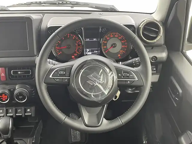 スズキ ジムニー ノマド FC 福井県 2025(令7)年 0.1千km アイボリーⅡ SUZUKI Safety Support/・デュアルセンサーブレーキサポート/・先行車発進お知らせ機能/・標識認識機能/・アダプティブクルーズコントロール/・車線逸脱警報機能/・ふらつき警報機能/・誤発進抑制機能/・後方誤発進抑制/・後退時ブレーキサポート/・オートマチックハイビーム/スペアタイヤ/ドアバイザー/純正フロアマット/シートヒーター/ミラーヒーター/色番号　E5J