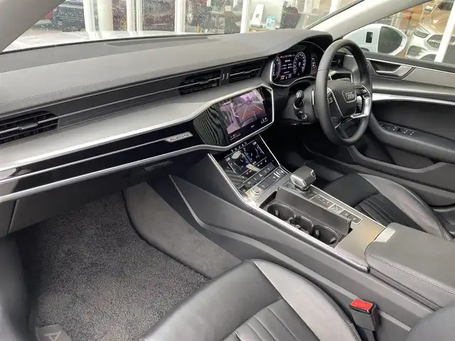 アウディ Ａ７ SB 55TFSIクワトロ デビューパッケージ 福岡県 2019(平31)年 3.8万km グレイシアホワイトメタリック アシスタンスパッケージ/レーザーライトパッケージ/リアコンフォートパッケージ/アダプティブクルーズコントロール/アウディサイドアシスト/アウディプレセンス/バーチャルコックピット/純正ナビ/フルセグTV/Bluetooth/Applecarplay/androidauto/サラウンドビューカメラ/黒革シート/全席シートヒーター/純正２０インチアルミホイール/純正ドライブレコーダー/ＥＴＣ