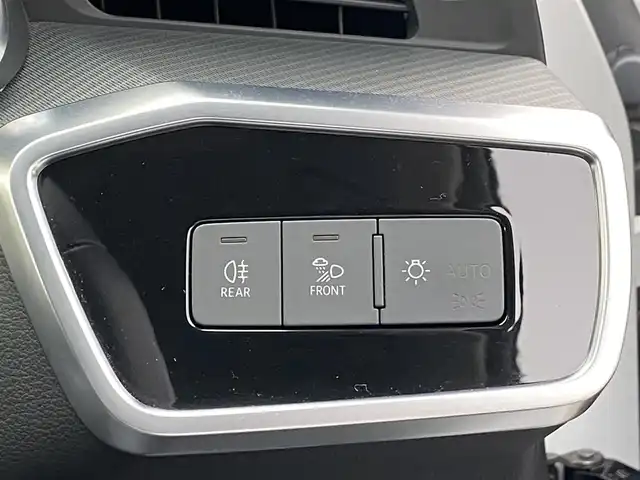 アウディ Ａ７ SB 55TFSIクワトロ デビューパッケージ 福岡県 2019(平31)年 3.8万km グレイシアホワイトメタリック アシスタンスパッケージ/レーザーライトパッケージ/リアコンフォートパッケージ/アダプティブクルーズコントロール/アウディサイドアシスト/アウディプレセンス/バーチャルコックピット/純正ナビ/フルセグTV/Bluetooth/Applecarplay/androidauto/サラウンドビューカメラ/黒革シート/全席シートヒーター/純正２０インチアルミホイール/純正ドライブレコーダー/ＥＴＣ