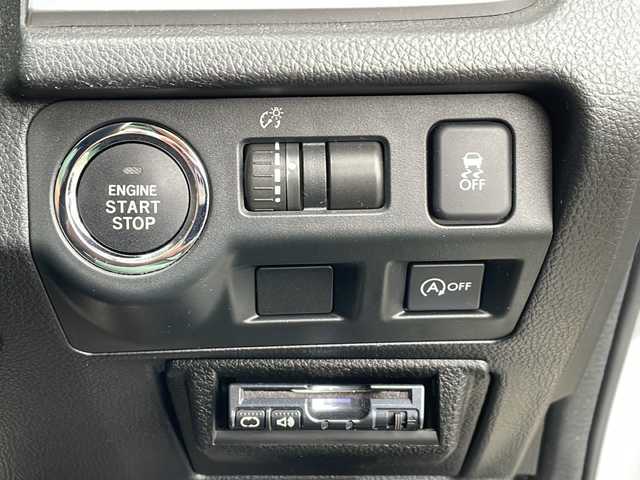 スバル インプレッサ ＸＶ 2．0i－L アイサイト 新潟県 2013(平25)年 4.9万km デザートカーキ 4WD/社外SDナビ(CN-S310WD)/CD/DVD/BT/フルセグテレビ/バックカメラ/ETC/ドライブレコーダー/衝突被害軽減ブレーキ/レーンキープアシスト/レーダークルーズコントロール/運転席パワーシート/パドルシフト/スマートキー/プッシュスタート/キセノンヘッドライト/オートライト/フォグランプ/純正17インチアルミホイール