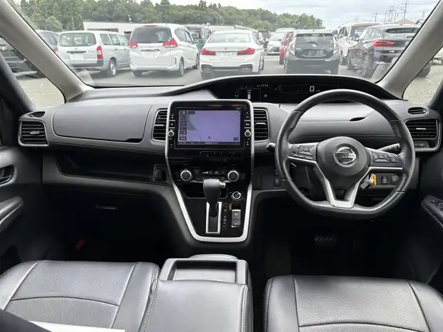 日産 セレナ ハイウェイスター 埼玉県 2016(平28)年 13.5万km ダイヤモンドブラック (株)IDOMが運営する【じしゃロン鳩ヶ谷店】の自社ローン専用車両になりますこちらは現金またはオートローンご利用時の価格です。自社ローンご希望の方は別途その旨お申付け下さい/登録時134755km/プロパイロット/両側パワースライドドア/純正メモリナビ（MM516D-L）/　・AM/FM/CD/DVD/ブルーレイ/MSV(SD)/　・BT/フルセグTV/バックカメラ/純正フリップダウンモニター/プッシュスタート/スマートキーx1/レーダークルーズコントロール/エマージェンシーブレーキ/駐車支援（ソナー）/側方支援/ハンズフリーオートスライドドア/純正16インチAW/純正LEDヘッドライト/　・オートライト/フォグランプ/革巻ステアリング/　・ステアリングリモコン/電動格納機能付きウインカーミラー/後席ロールサンシェード/純正フロアマット
