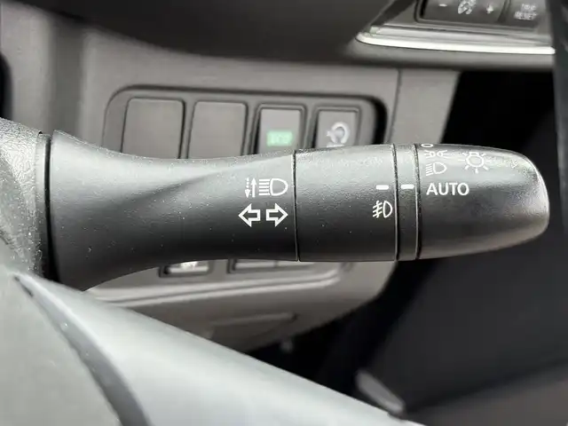 日産 セレナ ハイウェイスター 埼玉県 2016(平28)年 13.5万km ダイヤモンドブラック (株)IDOMが運営する【じしゃロン鳩ヶ谷店】の自社ローン専用車両になりますこちらは現金またはオートローンご利用時の価格です。自社ローンご希望の方は別途その旨お申付け下さい/登録時134755km/プロパイロット/両側パワースライドドア/純正メモリナビ（MM516D-L）/　・AM/FM/CD/DVD/ブルーレイ/MSV(SD)/　・BT/フルセグTV/バックカメラ/純正フリップダウンモニター/プッシュスタート/スマートキーx1/レーダークルーズコントロール/エマージェンシーブレーキ/駐車支援（ソナー）/側方支援/ハンズフリーオートスライドドア/純正16インチAW/純正LEDヘッドライト/　・オートライト/フォグランプ/革巻ステアリング/　・ステアリングリモコン/電動格納機能付きウインカーミラー/後席ロールサンシェード/純正フロアマット