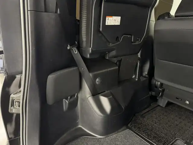 トヨタ ヴォクシー ZS 煌 三重県 2018(平30)年 5.9万km イナズマスパーキングブラックガラスフレーク ガソリン/FF/MTモード付インパネCVT/純正 10インチナビ NSZN-Z66T/（AM/FM/CD/DVD/TV/SD/SDREC/Bluetooth/USB/HDMI）/バックガイドモニター/両側パワースライドドア/ドライブレコーダー 前後/ビルトイン ETC/Toyota Safety Sense/・プリクラッシュセーフティ［PCS］/・レーンディパーチャーアラート［LDA］/・オートハイビーム［AHB］/・クリアランスソナー/・パーキングサポートブレーキ（静止物）/・横滑り防止装置［TRC］/など/装備/・クルーズコントロール/・左右独立温度調整＆後席独立調整オートエアコン/・オートライト/・LED ヘッドランプ＆フロントフォグランプ/・ステアリングスイッチ/・プッシュスタート/・充電用USBジャックx2/・純正16inAW/・保/取/ナビ取/・スマートキーx2/など