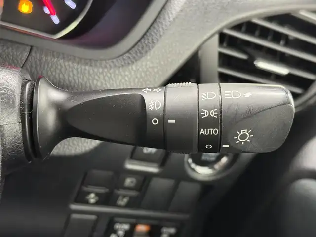 トヨタ ヴォクシー ZS 煌 三重県 2018(平30)年 5.9万km イナズマスパーキングブラックガラスフレーク ガソリン/FF/MTモード付インパネCVT/純正 10インチナビ NSZN-Z66T/（AM/FM/CD/DVD/TV/SD/SDREC/Bluetooth/USB/HDMI）/バックガイドモニター/両側パワースライドドア/ドライブレコーダー 前後/ビルトイン ETC/Toyota Safety Sense/・プリクラッシュセーフティ［PCS］/・レーンディパーチャーアラート［LDA］/・オートハイビーム［AHB］/・クリアランスソナー/・パーキングサポートブレーキ（静止物）/・横滑り防止装置［TRC］/など/装備/・クルーズコントロール/・左右独立温度調整＆後席独立調整オートエアコン/・オートライト/・LED ヘッドランプ＆フロントフォグランプ/・ステアリングスイッチ/・プッシュスタート/・充電用USBジャックx2/・純正16inAW/・保/取/ナビ取/・スマートキーx2/など