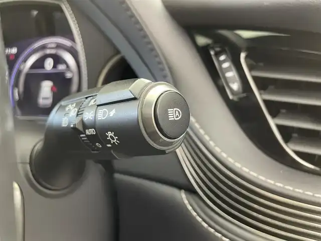 レクサス ＬＳ 500h バージョンL 群馬県 2017(平29)年 5.7万km ソニッククォーツ ムーンルーフ/＝＝＝＝＝/デジタルインナーミラー/純正１２．３インチSDナビ/・フルセグTV/Bluetooth/CD/DVD/SD/USB/AUX/パノラミックビューモニター/レザーシート/前席シートメモリー/前席+後席左右シートヒーター/シートベンチレーション/パーキングサポートブレーキ/ブラインドスポットモニター/三眼LEDヘッドランプ/ステアリングヒーター/後席リクライニング/レクサスセーフティシステム+A/・プリクラッシュセーフティ/・フロントクロストラフィックアラート/・レーダークルーズコントロール/・レーントレーシングアシスト/・アダプティブハイビーム/・ロードサインアシスト/・先行車発進告知/ビルトインETC２．０/プッシュスタート/パドルシフト/4WD