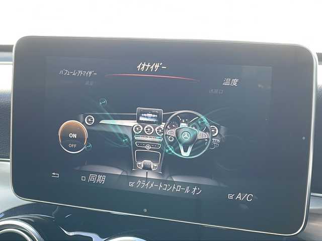 メルセデス・ベンツ ＧＬＣ２２０ d 4マチックスポーツ 本革 福岡県 2019(平31)年 4.5万km 黒 純正メーカーオプションナビ/(AM/FM/CD/DVD/SD/USB/BT/フルセグ)/Burmesterサウンドシステム/サンルーフ/ワンオーナー/バック＋フロント＋全方位カメラ/レーダークルーズコントロール/ヘッドアップディスプレイ/ブラインドスポットモニター/純正19インチアルミホイール/レザーシート/D+N席パワーシート/D+N席メモリーシート/全席シートヒーター/電動リアゲート/純正フロアマット/フォグランプ/スペアキー/ETC/4WD/MT付きAT