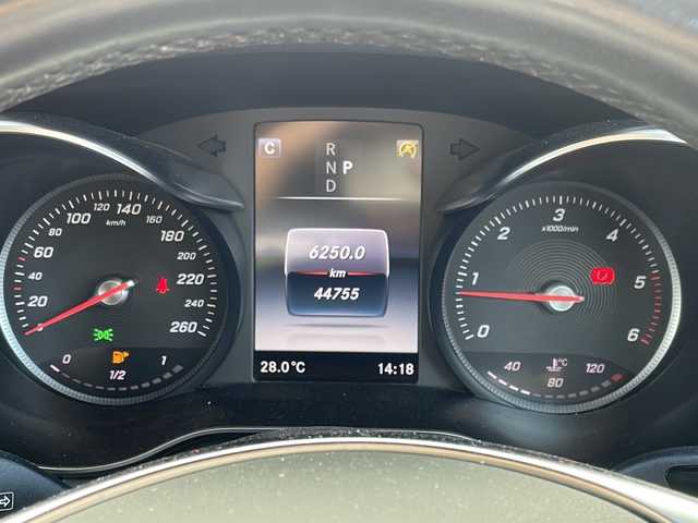 メルセデス・ベンツ ＧＬＣ２２０ d 4マチックスポーツ 本革 福岡県 2019(平31)年 4.5万km 黒 純正メーカーオプションナビ/(AM/FM/CD/DVD/SD/USB/BT/フルセグ)/Burmesterサウンドシステム/サンルーフ/ワンオーナー/バック＋フロント＋全方位カメラ/レーダークルーズコントロール/ヘッドアップディスプレイ/ブラインドスポットモニター/純正19インチアルミホイール/レザーシート/D+N席パワーシート/D+N席メモリーシート/全席シートヒーター/電動リアゲート/純正フロアマット/フォグランプ/スペアキー/ETC/4WD/MT付きAT