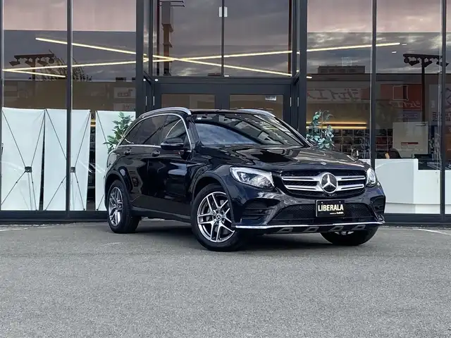 メルセデス・ベンツ ＧＬＣ２２０ d 4マチックスポーツ 本革 福岡県 2019(平31)年 4.5万km オブシディアンブラック ・1オーナー/・サンルーフ/・アダプティブクルーズコントロール/・純正ナビ/Bluetooth/USB/・全方位カメラ/・黒革シート/シートヒーター/・フルセグ/・ETC/・純正19AW/・LEDライト/・取扱説明書/・スペアキー