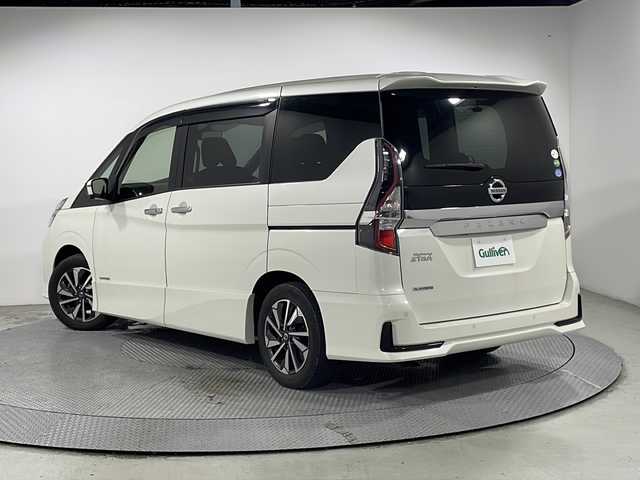 日産 セレナ ハイウェイスター V 広島県 2020(令2)年 4.3万km ブリリアントホワイトパール 禁煙車/純正１０型ナビ/全周囲カメラ/フリップダウンモニター/両側パワースライドドア/ブラインドスポットモニター/クルーズコントロール/ＥＴＣ/前後ドラレコ/コーナーセンサー/衝突軽減/ＬＥＤヘッドライト/フルセグTV/スタッドレスタイヤ社外アルミ車載/純正16インチアルミホイール(195/60/R16)/エアバッグ(運転席/助手席/サイド/カーテン)