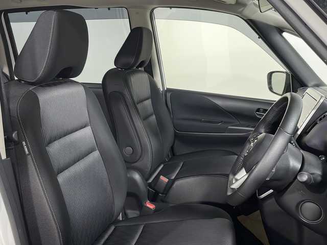 日産 セレナ ハイウェイスター V 広島県 2020(令2)年 4.3万km ブリリアントホワイトパール 禁煙車/純正１０型ナビ/全周囲カメラ/フリップダウンモニター/両側パワースライドドア/ブラインドスポットモニター/クルーズコントロール/ＥＴＣ/前後ドラレコ/コーナーセンサー/衝突軽減/ＬＥＤヘッドライト/フルセグTV/スタッドレスタイヤ社外アルミ車載/純正16インチアルミホイール(195/60/R16)/エアバッグ(運転席/助手席/サイド/カーテン)
