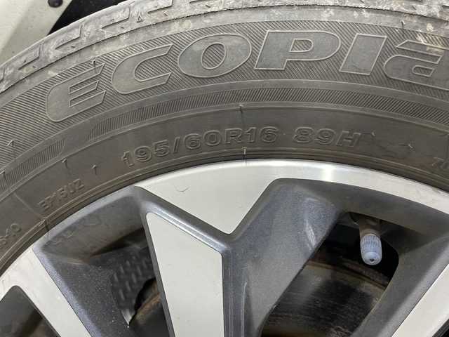 日産 セレナ ハイウェイスター V 広島県 2020(令2)年 4.3万km ブリリアントホワイトパール 禁煙車/純正１０型ナビ/全周囲カメラ/フリップダウンモニター/両側パワースライドドア/ブラインドスポットモニター/クルーズコントロール/ＥＴＣ/前後ドラレコ/コーナーセンサー/衝突軽減/ＬＥＤヘッドライト/フルセグTV/スタッドレスタイヤ社外アルミ車載/純正16インチアルミホイール(195/60/R16)/エアバッグ(運転席/助手席/サイド/カーテン)