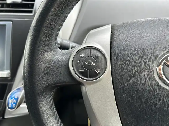 トヨタ プリウス α S ツーリングセレクション 富山県 2013(平25)年 6.9万km ブラック ナビ/Bluetooth/フルセグTV/バックカメラ/ETC/LEDヘッドランプ/フォグランプ/ヘッドランプクリーナー/ウィンカーミラー/ドアバイザー/プッシュスタート/スマートキー/スペアキー/社外AW/スタッドレスタイヤ/革巻きステアリング/保証書