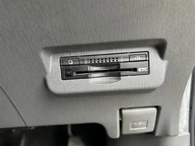 トヨタ プリウス α S ツーリングセレクション 富山県 2013(平25)年 6.9万km ブラック ナビ/Bluetooth/フルセグTV/バックカメラ/ETC/LEDヘッドランプ/フォグランプ/ヘッドランプクリーナー/ウィンカーミラー/ドアバイザー/プッシュスタート/スマートキー/スペアキー/社外AW/スタッドレスタイヤ/革巻きステアリング/保証書