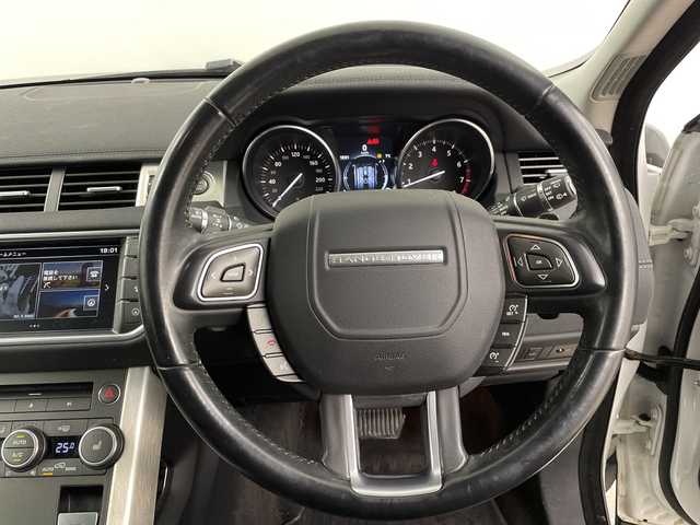 ランドローバー レンジローバーイヴォーク SEプラス 道央・札幌 2016(平28)年 4.5万km フジホワイト ・４WD/・純正ナビ/・CD/DVD/USB/BT)/・バックカメラ//・MERIDIANオーディオ/・バックカメラ/全方位カメラ/・大型ガラスルーフ/・パワーバックドア/・クルーズコントロール/・ダウンヒルアシスト/・シートヒーター/パワーシート/・マルチテレイン/・オートライト/HIDライト/・前後ドライブレコーダー/・冬タイヤアルミセット積込/・ETC